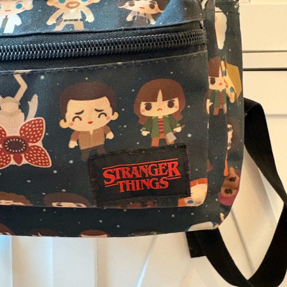 Stranger Things mini backpack - Picture 3 of 6